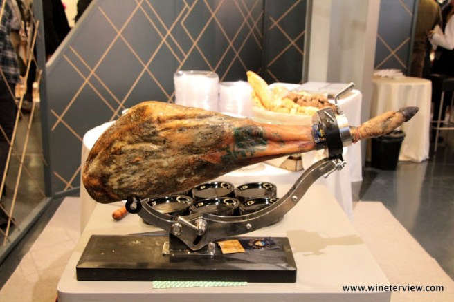 da vittorio, da vittorio brusaporto, roberto cerea, francesco cerea, pitti uomo, catering pitti uomo, da vittorio catering, 3 stele michelin italia, club classico italia, affettatore profesionale, pata negra , hamon iberico, aperitivo