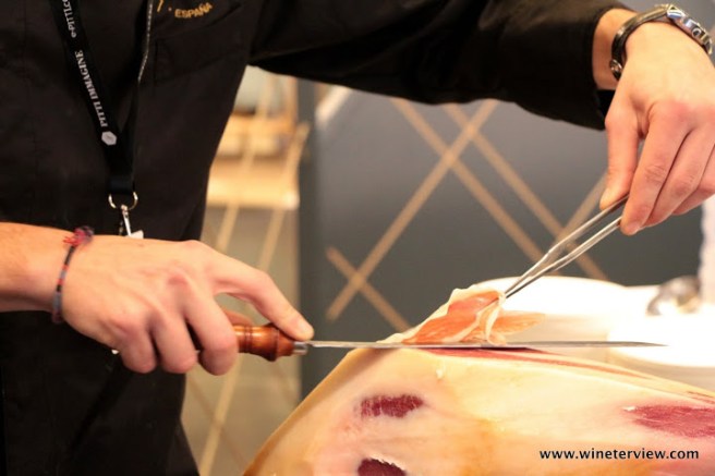 da vittorio, da vittorio brusaporto, roberto cerea, francesco cerea, pitti uomo, catering pitti uomo, da vittorio catering, 3 stele michelin italia, club classico italia, buffet, pranzo, pranzo pitti uomo, fortezza da basso, fiera firenze, lunch,  pitti uomo lunch, pata negra, hamon iberico, affettatore proffessionale hamon