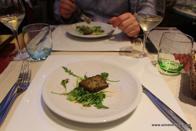 uva e malto, ristorante grosseto, grosseto, restaurant grosseto, cantina, enoteca, michelin, guida michelin , ristoranti michelin grosseto, best restaurants in tuscany, menu, uva e malto menu, seafood restaurant, cucina creativa, piatto artistico, art in the plate, assolati, assolati montecucco, asolati sangiovese, sangiovese, vino rosso, red wine, sangiovese, montecucco, starter, complimento dello chef
