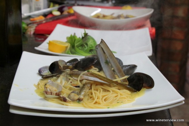 uva e malto, ristorante grosseto, grosseto, restaurant grosseto, cantina, enoteca, michelin, guida michelin , ristoranti michelin grosseto, best restaurants in tuscany, menu, uva e malto menu, seafood restaurant, cucina creativa, piatto artistico, art in the plate, assolati, assolati montecucco, asolati sangiovese, sangiovese, vino rosso, red wine, sangiovese, montecucco, seafood, pasta, seafood pasta, pasta vongole