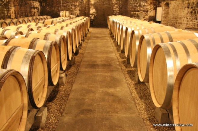 wine tasting, burgundy wine tasting, domain, vin, les grands jours de bourgogne, bourgognegjb, henri de villamont, julie simard, burgundy, bourgogne, borgogna, бургундия, вино бургундия, burgundijas vins, burgundija, chambolle musigny 1ier cru les baudes,chambolle musigny, les baudes, cru, 1er cru, pommard, wine cellar, france wine cellar, burgundy wine cellar, borgogna cantina, cantina, barriccaia, barrique